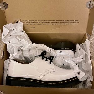 Brand New! White loaf Doc Martens ♡